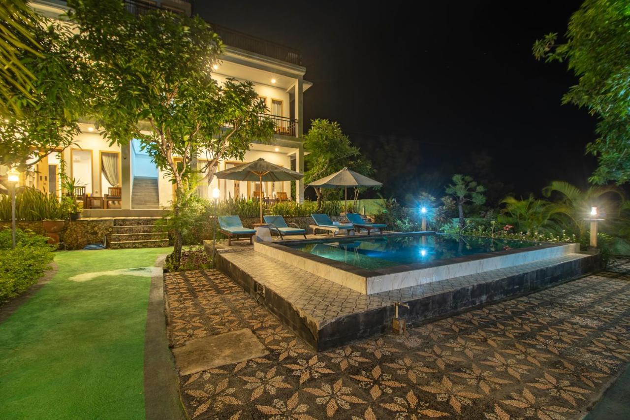 Govardhan Bungalow Batununggul Exteriör bild